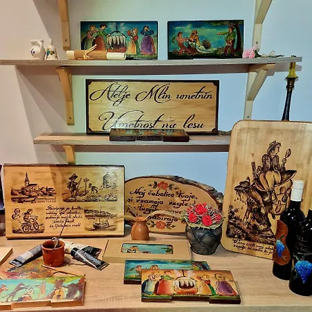 ホームステイ Atelje Mlin Umetnin Retreat