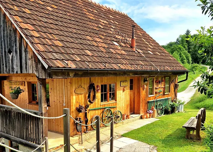 홈스테이 Atelje Mlin Umetnin Retreat 센튜어