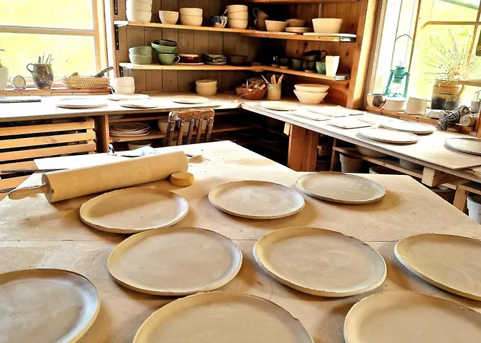 홈스테이 Atelje Mlin Umetnin Retreat